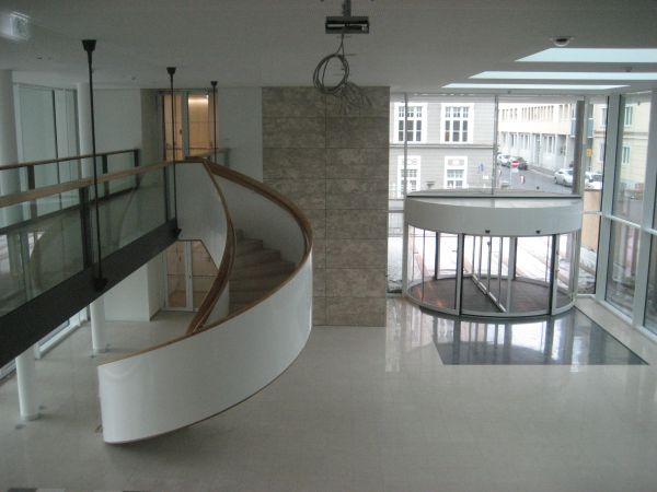 Neubau Klinikum Linz, H-Bau Haupteingang und Küche